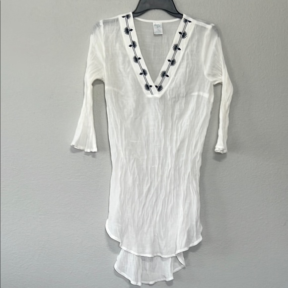 White V-Neck Tunic/Swimsuit‎ Cover Up with Navy Blue  Embroidery - Picture 1 of 6